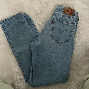 Levis jeans